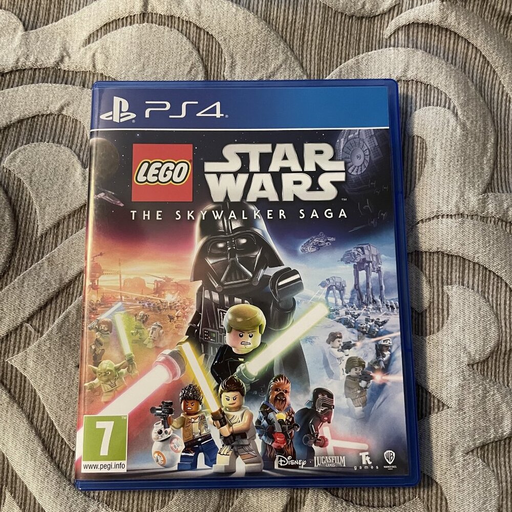 LEGO Star Wars: The Skywalker Saga - Standard Edition - PlayStation 4